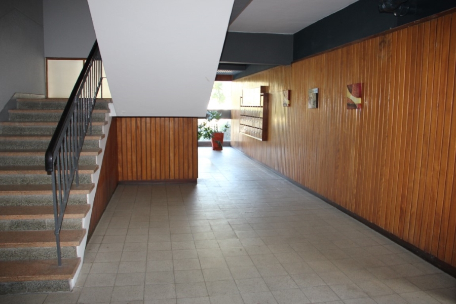 To Let 2 Bedroom Property for Rent in Somerset West Western Cape